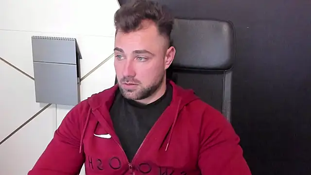 Snapshot of DuncanStone chatting on February 24, 2:26 pm DuncanStone online show from February 24, 2:26 pm
