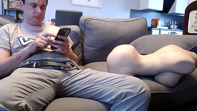 freddy0222222 online show from May 29, 6:17 pm