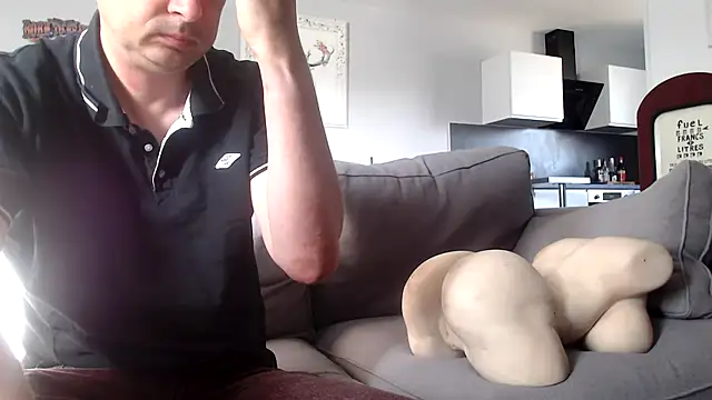 freddy0222222 online show from July 19, 7:01 am