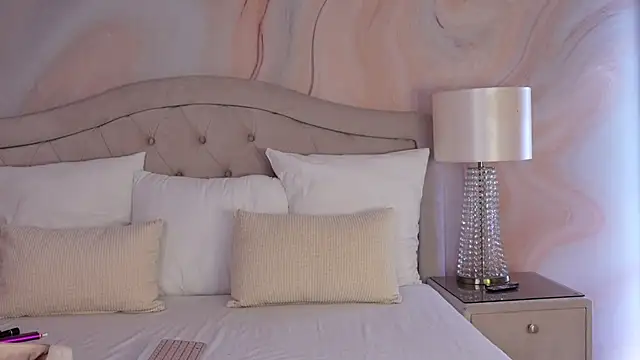 GingerEllis online show from February 6, 4:50 am