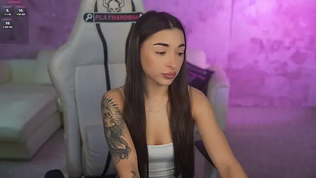 Snapshot of Jasmine_Flow chatting on May 8, 7:46 am Jasmine Flow online show from May 8, 7:46 am