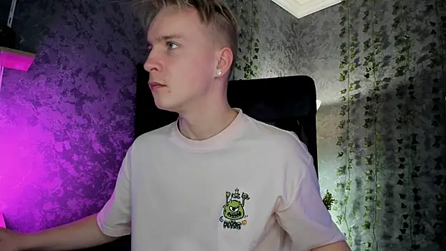 AlexxSweet online show from November 2, 7:00 am