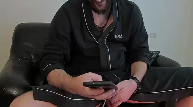 Snapshot of KingMalcom chatting on December 24, 11:28 am KingMalcom online show from December 24, 11:28 am