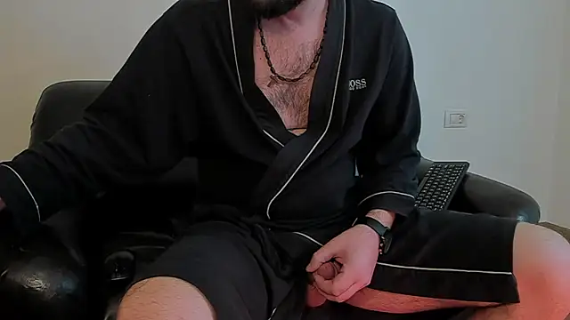 Snapshot of KingMalcom chatting on January 22, 9:24 am KingMalcom online show from January 22, 9:24 am