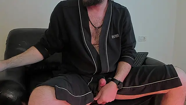 Snapshot of KingMalcom chatting on February 22, 12:40 pm KingMalcom online show from February 22, 12:40 pm