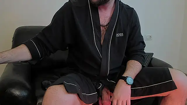 Snapshot of KingMalcom chatting on March 17, 11:42 am KingMalcom online show from March 17, 11:42 am