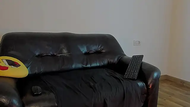 Snapshot of KingMalcom chatting on October 10, 11:20 am KingMalcom online show from October 10, 11:20 am