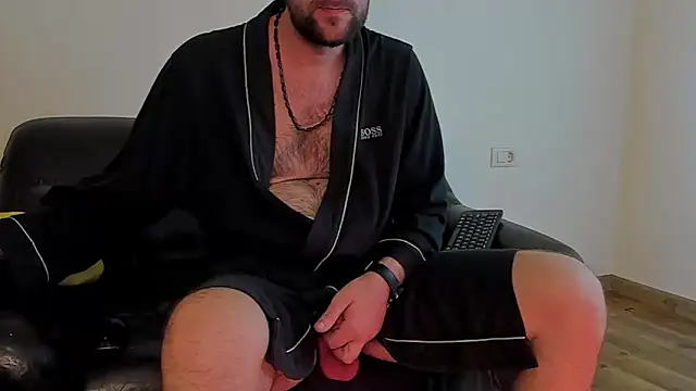 Snapshot of KingMalcom chatting on October 13, 11:21 am KingMalcom online show from October 13, 11:21 am