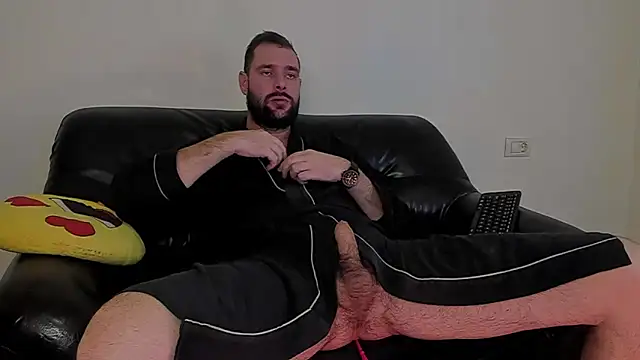 Snapshot of KingMalcom chatting on November 26, 11:44 am KingMalcom online show from November 26, 11:44 am