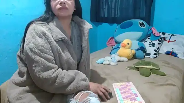 clarisse69 online show from February 6, 7:29 pm