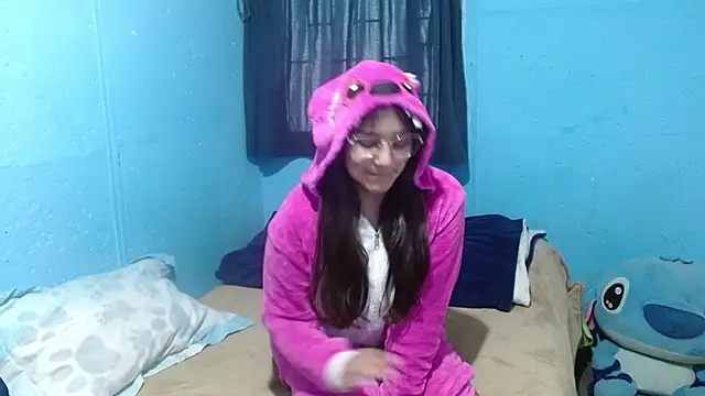 clarisse69 online show from March 14, 2:30 pm