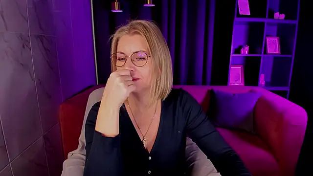 Annie Light online show from October 21, 5:41 am