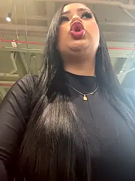 Luisa Fernandaa online show from October 5, 9:24 pm