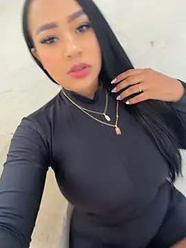 Luisa Fernandaa online show from April 12, 7:52 pm