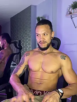 ARON TAYLER01 online show from November 6, 10:27 am