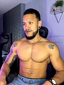 ARON TAYLER01 online show from November 8, 10:26 am