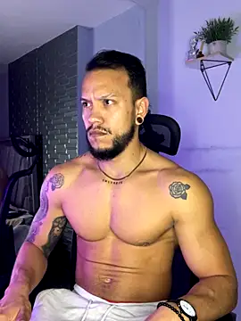 ARON TAYLER01 online show from November 12, 10:26 am