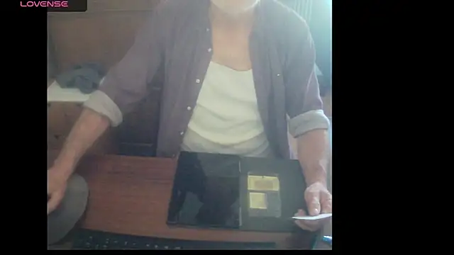 Snapshot of terrybare chatting on January 3, 9:47 am terrybare online show from January 3, 9:47 am