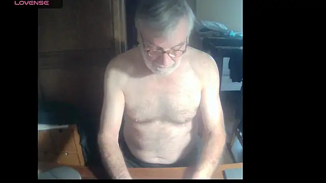 Snapshot of terrybare chatting on January 20, 11:13 am terrybare online show from January 20, 11:13 am