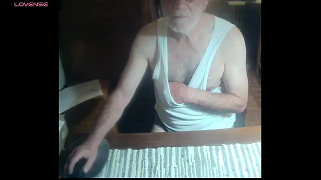 Snapshot of terrybare chatting on March 12, 6:33 pm terrybare online show from March 12, 6:33 pm