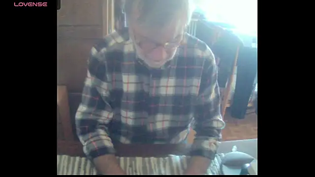 Snapshot of terrybare chatting on March 17, 2:12 pm terrybare online show from March 17, 2:12 pm