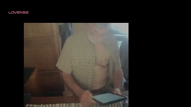 Snapshot of terrybare chatting on September 20, 1:23 pm terrybare online show from September 20, 1:23 pm