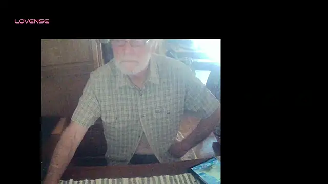 Snapshot of terrybare chatting on September 21, 8:49 am terrybare online show from September 21, 8:49 am