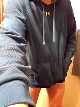 Snapshot of MrBiggBallz chatting on January 19, 5:37 am MrBiggBallz online show from January 19, 5:37 am