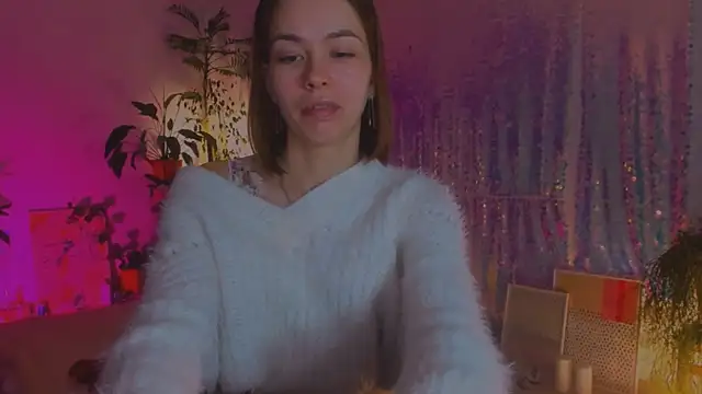 Snapshot of poli__ chatting on December 13, 11:06 pm poli   online show from December 13, 11:06 pm