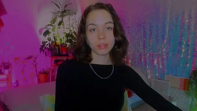 Snapshot of poli__ chatting on December 25, 9:22 pm poli   online show from December 25, 9:22 pm