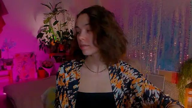 Snapshot of poli__ chatting on January 12, 8:47 pm poli   online show from January 12, 8:47 pm