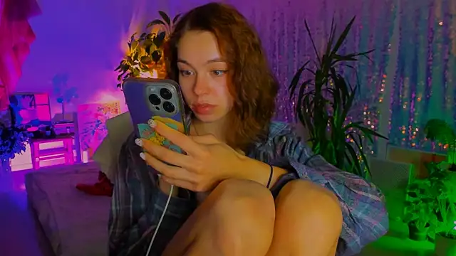 Snapshot of poli__ chatting on September 17, 6:09 pm poli   online show from September 17, 6:09 pm