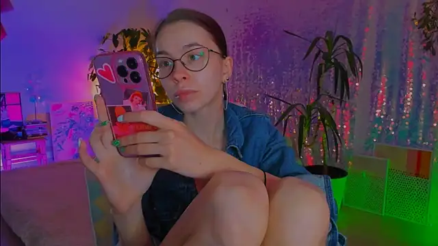 poli   online show from February 8, 10:51 am