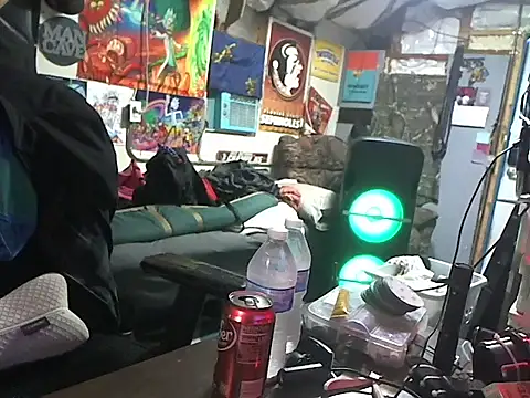 Snapshot of CloudDadddyyy420 chatting on December 29, 6:38 pm CloudDadddyyy420 online show from December 29, 6:38 pm