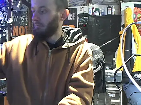 Snapshot of CloudDadddyyy420 chatting on January 16, 7:07 am CloudDadddyyy420 online show from January 16, 7:07 am