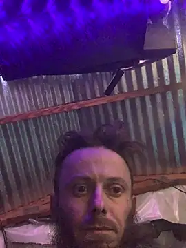 Snapshot of CloudDadddyyy420 chatting on January 18, 10:17 am CloudDadddyyy420 online show from January 18, 10:17 am