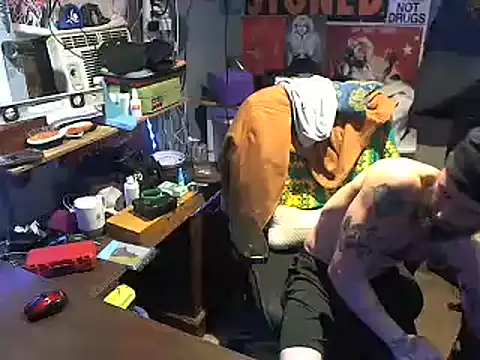 Snapshot of CloudDadddyyy420 chatting on February 2, 11:21 pm CloudDadddyyy420 online show from February 2, 11:21 pm