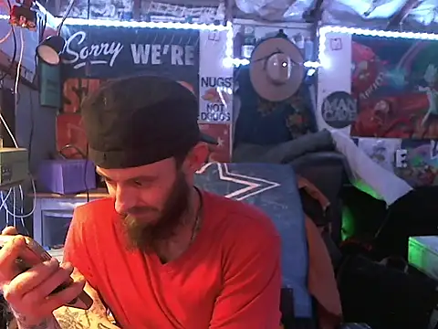 Snapshot of CloudDadddyyy420 chatting on February 4, 4:48 am CloudDadddyyy420 online show from February 4, 4:48 am