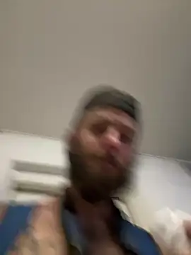 Snapshot of CloudDadddyyy420 chatting on February 15, 11:06 am CloudDadddyyy420 online show from February 15, 11:06 am