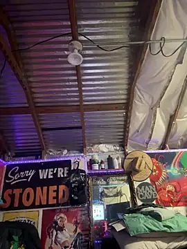 Snapshot of CloudDadddyyy420 chatting on February 16, 5:59 pm CloudDadddyyy420 online show from February 16, 5:59 pm