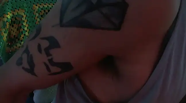 Snapshot of CloudDadddyyy420 chatting on March 10, 8:45 pm CloudDadddyyy420 online show from March 10, 8:45 pm