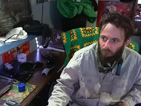 Snapshot of CloudDadddyyy420 chatting on March 11, 9:24 am CloudDadddyyy420 online show from March 11, 9:24 am