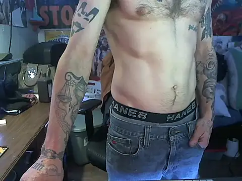 Snapshot of CloudDadddyyy420 chatting on March 19, 7:29 am CloudDadddyyy420 online show from March 19, 7:29 am