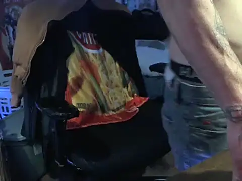 Snapshot of CloudDadddyyy420 chatting on March 19, 10:55 am CloudDadddyyy420 online show from March 19, 10:55 am