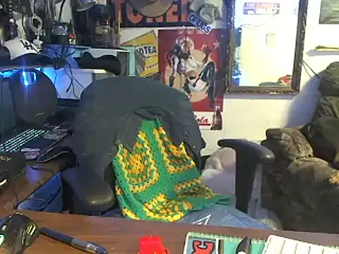 Snapshot of CloudDadddyyy420 chatting on September 14, 7:13 pm CloudDadddyyy420 online show from September 14, 7:13 pm