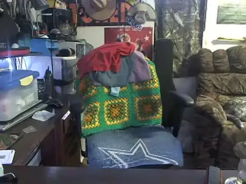 Snapshot of CloudDadddyyy420 chatting on September 25, 11:30 pm CloudDadddyyy420 online show from September 25, 11:30 pm