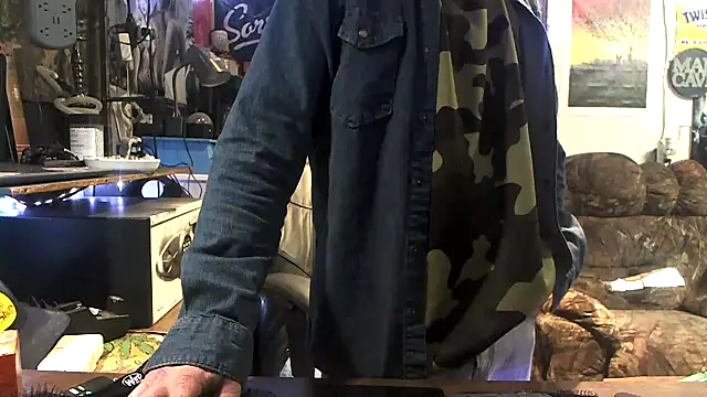 Snapshot of CloudDadddyyy420 chatting on October 26, 6:41 am CloudDadddyyy420 online show from October 26, 6:41 am