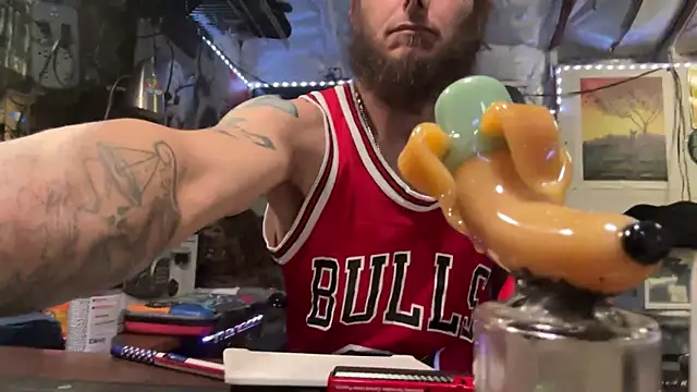 Snapshot of CloudDadddyyy420 chatting on October 28, 3:25 pm CloudDadddyyy420 online show from October 28, 3:25 pm