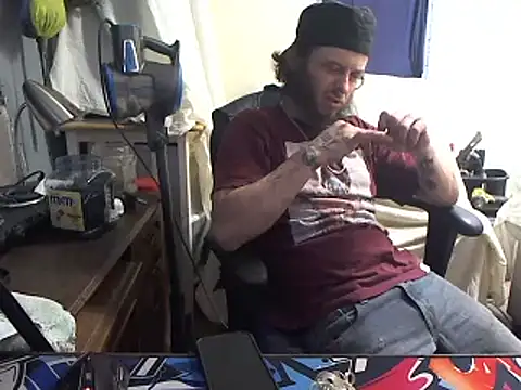 Snapshot of CloudDadddyyy420 chatting on February 11, 8:58 pm CloudDadddyyy420 online show from February 11, 8:58 pm