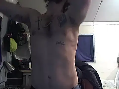 Snapshot of CloudDadddyyy420 chatting on February 12, 1:06 pm CloudDadddyyy420 online show from February 12, 1:06 pm